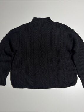 Women’s Old Navy Black Knit Pattern Sweater